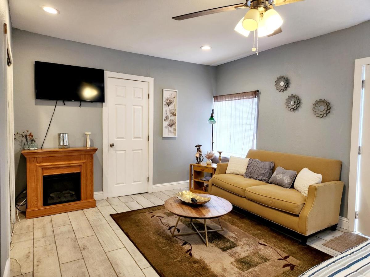 Claras Residences Yuba City Bagian luar foto